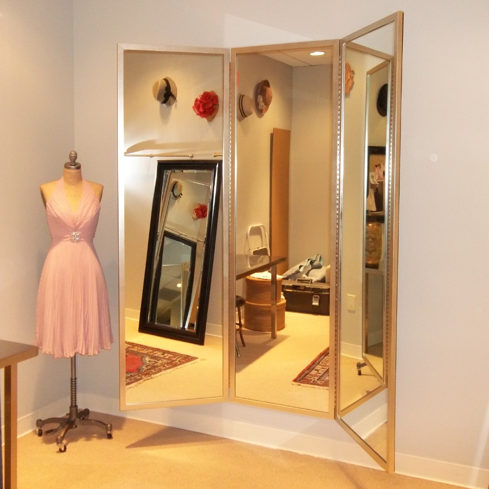 WM1010 - Dressing Room Style - Custom Three Panel Dressing Mirror